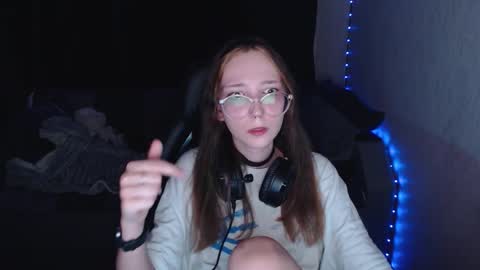 Snapshot of ameliakamishiro chatting on October 6, 2025, 9:12 pm Amelia online show from October 6, 2025, 9:12 pm