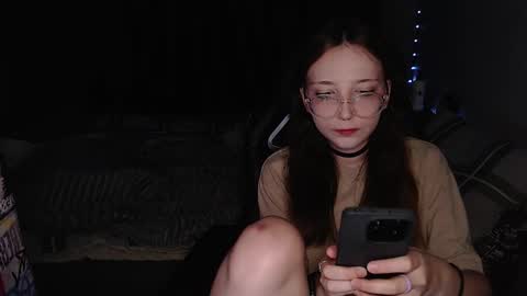 Snapshot of ameliakamishiro chatting on November 13, 2025, 2:49 pm Amelia online show from November 13, 2025, 2:49 pm