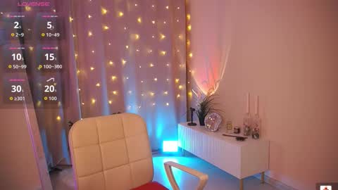  Amelia  online show from March 18, 2026, 4:04 am