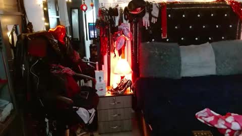 amelie__martinez online show from February 9, 2026, 8:51 am