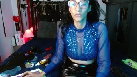 amelie__martinez online show from March 16, 2026, 10:08 am