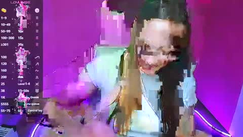 Amelie online show from January 8, 2025, 10:04 am