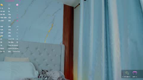 Snapshot of amelie_leigh chatting on February 15, 2025, 4:58 am Alejandra online show from February 15, 2025, 4:58 am