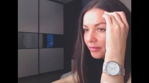 amelinamersi online show from November 11, 2025, 7:03 pm