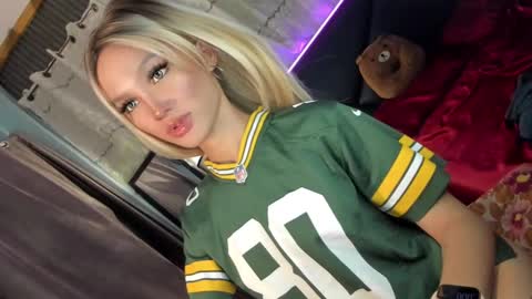 amelinckx online show from February 15, 2025, 7:28 pm