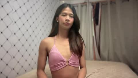 amelira_69 online show from November 18, 2025, 1:00 am