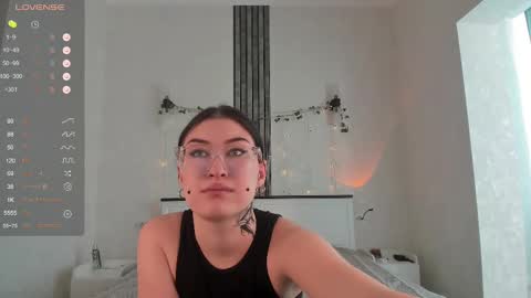 Aylin  online show from February 15, 2025, 5:30 am