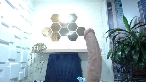 Amell Thomson online show from February 12, 2025, 5:05 pm