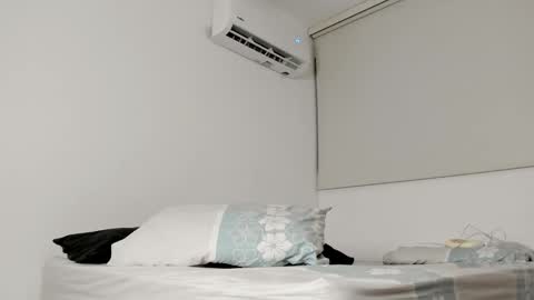 Amelie gadotx ig online show from February 19, 2025, 1:18 am