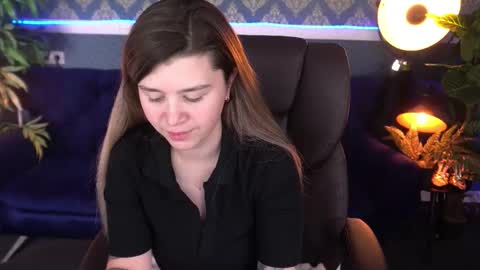 amellymillyy online show from November 19, 2025, 8:20 pm