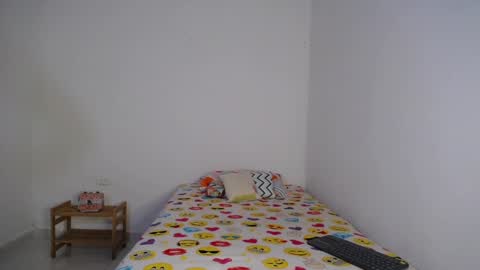 Amely  online show from February 4, 2025, 3:11 am