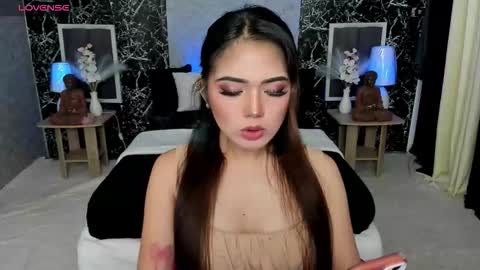 Claire online show from October 2, 2025, 7:04 am