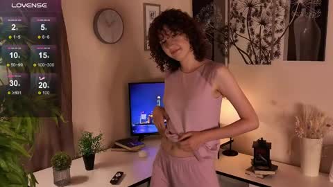 Alivia online show from June 6, 2026, 6:12 pm