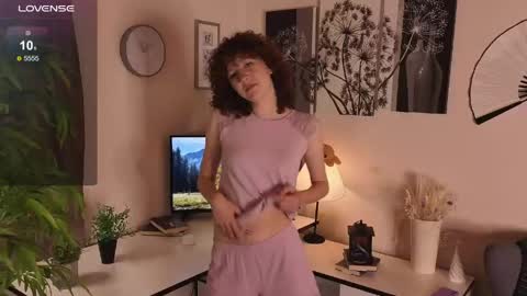 Alivia online show from June 7, 2026, 6:00 pm