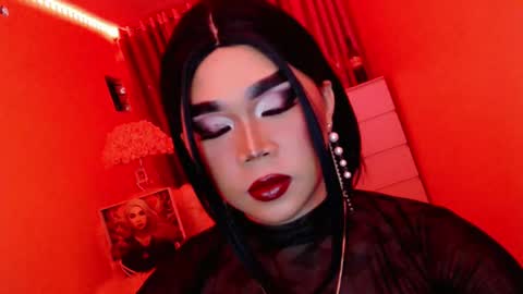 Queen Mireska online show from March 12, 2025, 3:40 pm