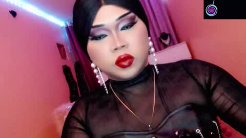 Queen Mireska online show from February 9, 2026, 5:06 pm