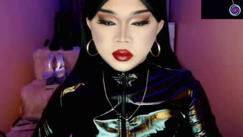 Queen Mireska online show from March 16, 2026, 4:11 pm
