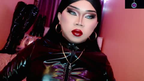 Queen Mireska online show from April 4, 2026, 12:24 pm