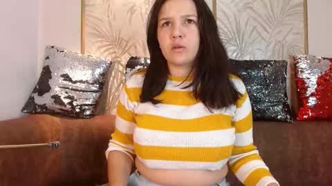 Snapshot of amie_gh chatting on September 13, 2025, 11:32 am Amie  online show from September 13, 2025, 11:32 am