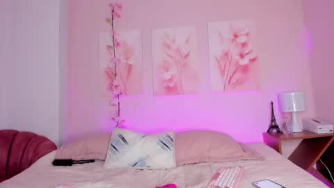 AmiiClark  online show from March 23, 2026, 7:18 pm