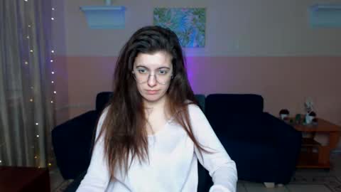 Snapshot of aminabeatris chatting on February 6, 2025, 12:48 pm Amina online show from February 6, 2025, 12:48 pm