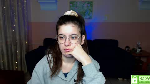 Snapshot of aminabeatris chatting on February 17, 2025, 6:31 am Amina online show from February 17, 2025, 6:31 am