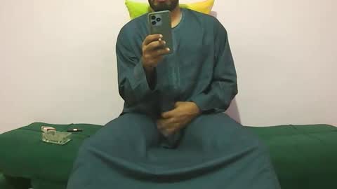 Amir online show from November 21, 2025, 10:19 pm