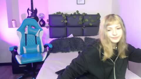 Amnesia online show from September 30, 2025, 1:27 pm