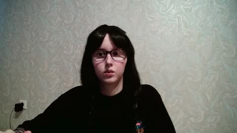 Amomira online show from March 10, 2025, 11:42 am