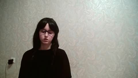 Amomira online show from December 18, 2025, 2:56 pm