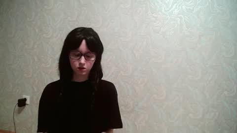 Amomira honeyx online show from December 19, 2025, 1:34 am