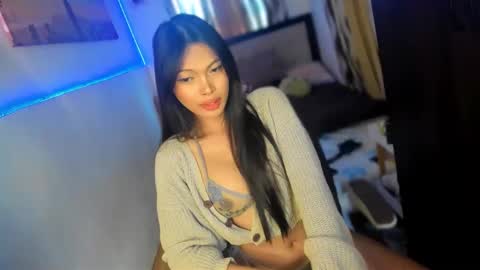Snapshot of amor_prinsesa chatting on December 15, 2024, 5:45 am Prinsesa online show from December 15, 2024, 5:45 am