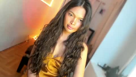 Snapshot of amor_prinsesa chatting on February 24, 2025, 4:38 am Prinsesa online show from February 24, 2025, 4:38 am