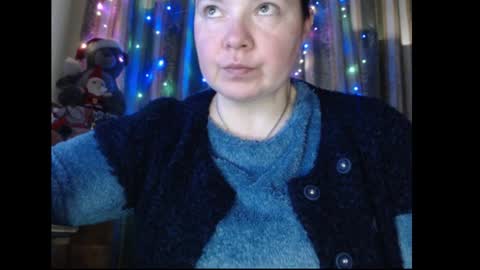 amorelara online show from November 30, 2025, 9:24 am