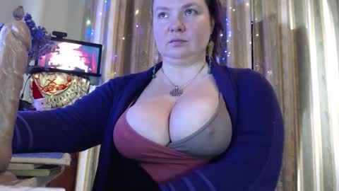 amorelara online show from February 6, 2026, 8:29 am