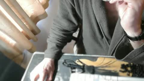 amslave4f online show from June 14, 2026, 6:37 am