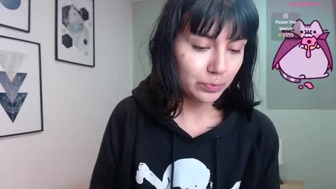 Amy 3 online show from October 17, 2025, 4:37 am