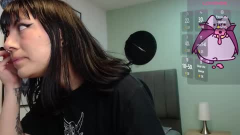 Amy 3 online show from February 25, 2026, 4:33 am