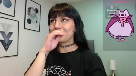 Amy 3 online show from May 15, 2026, 4:52 am