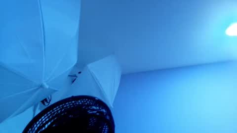 amy__wats0n online show from October 5, 2025, 7:01 pm