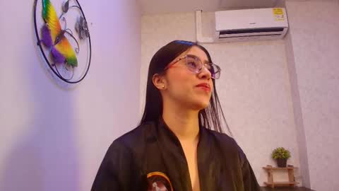 amy__wats0n online show from December 5, 2025, 7:21 pm