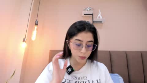 amy__wats0n online show from June 9, 2026, 7:03 pm