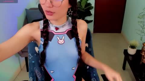 amy_adammss online show from November 19, 2025, 2:50 pm