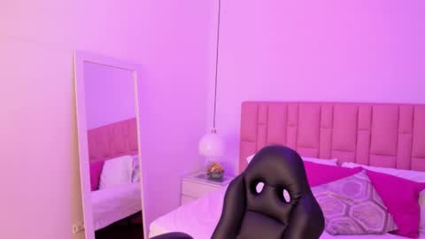 Aleja   online show from January 12, 2026, 1:33 am