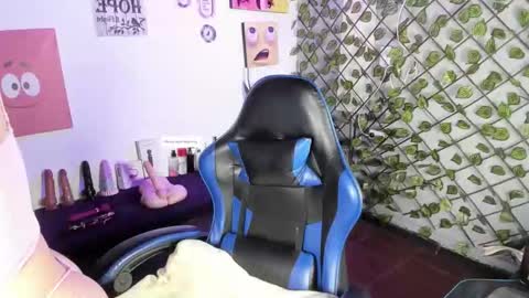 Snapshot of amy_hoy69 chatting on March 1, 2026, 2:13 am Amy Hoy69 online show from March 1, 2026, 2:13 am