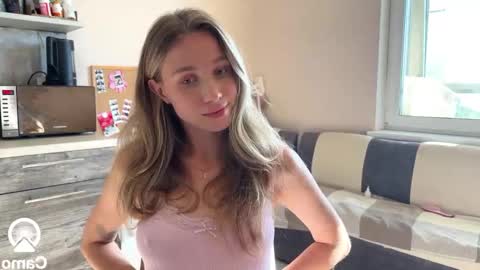 Snapshot of amy_meoww chatting on September 25, 2025, 10:19 am amy_meoww online show from September 25, 2025, 10:19 am