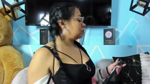 Emy Noa  online show from June 7, 2026, 3:32 am