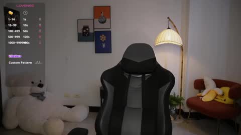 Daniela M online show from February 11, 2025, 4:35 pm