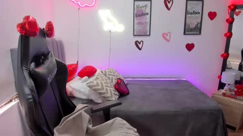 Amy sophia 3 online show from February 15, 2025, 2:00 pm