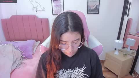 Amy sophia 3 online show from November 21, 2025, 2:27 pm